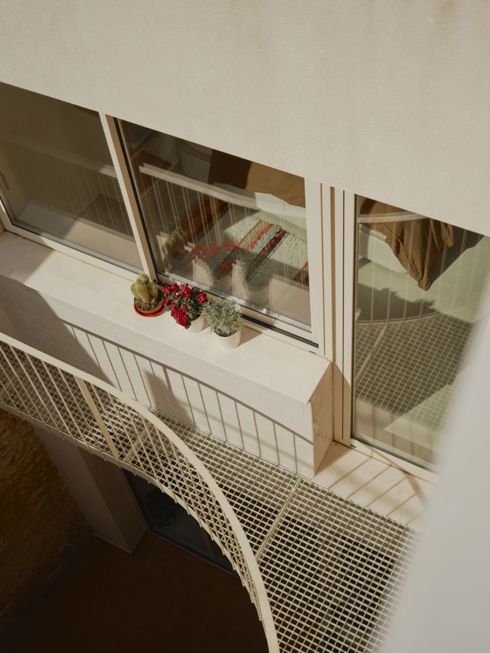 house for piano and violin by endalt arquitectes josep eixeres