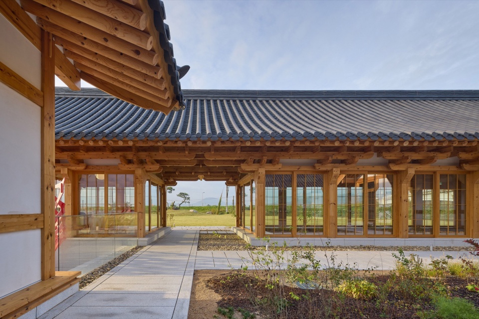 House for Rejuvenation by JK AR 拷贝