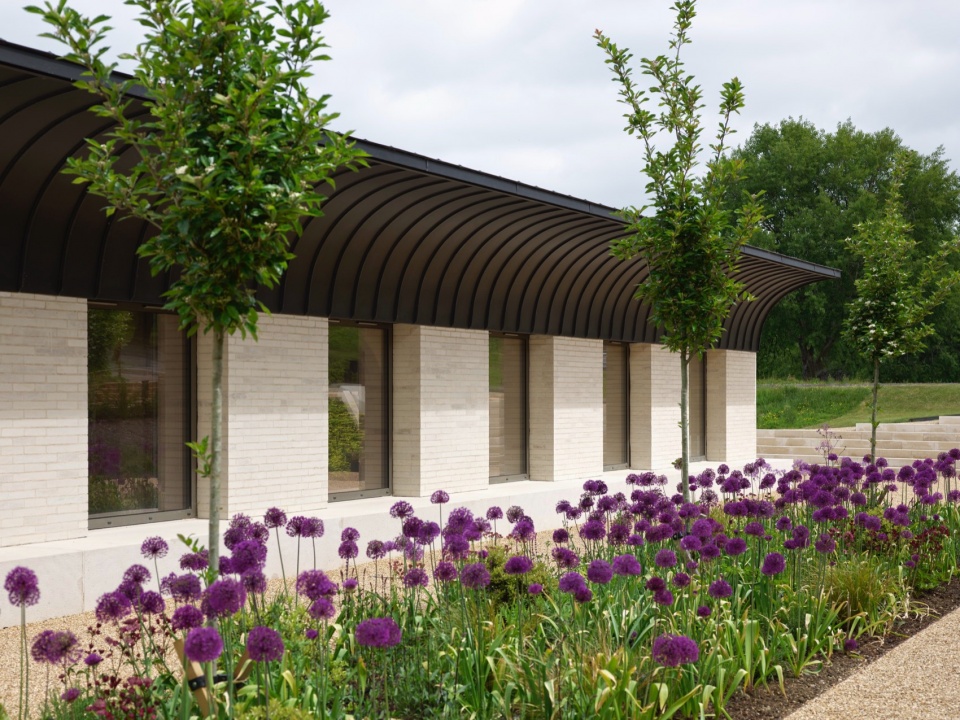 St Raphael s at Mayfield by Adam Richards Architects