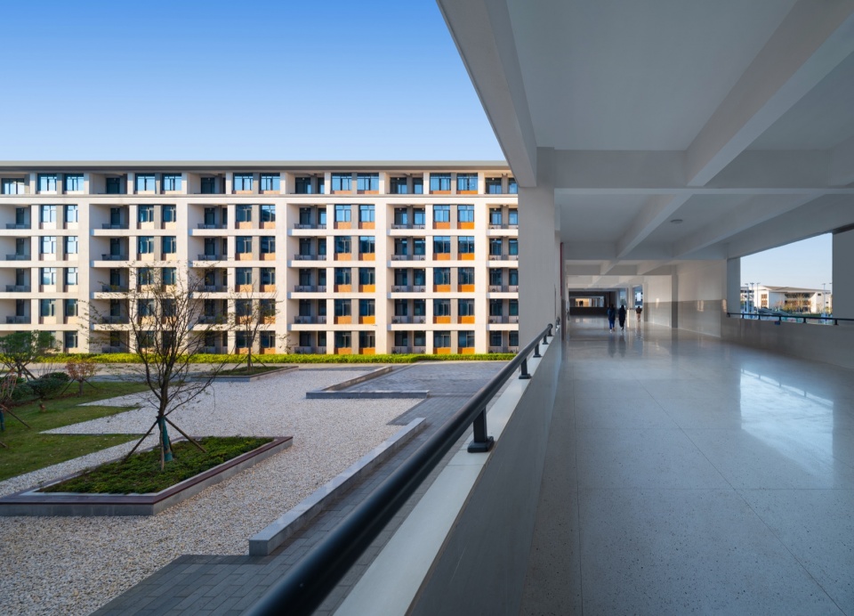a journey through the mountains changsha nanya meixi lake high school by cmie luo jin studio