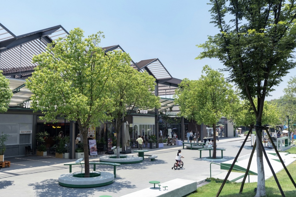 spatial renewal and scene stitching of birland food court by hangzhou parallect design x atelier diving bell