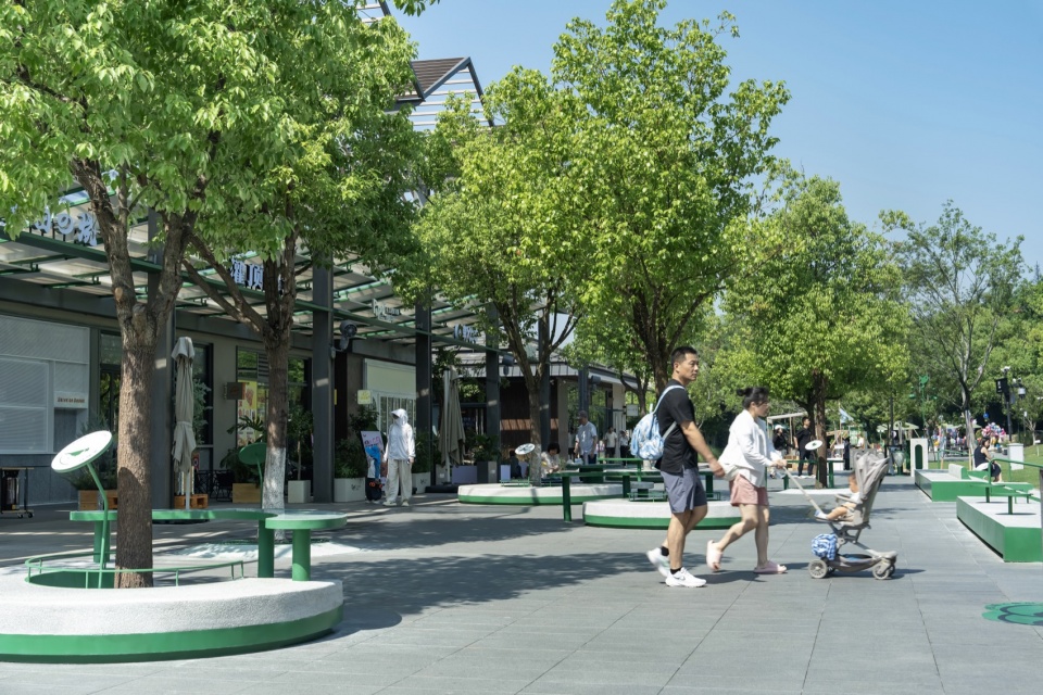 spatial renewal and scene stitching of birland food court by hangzhou parallect design x atelier diving bell