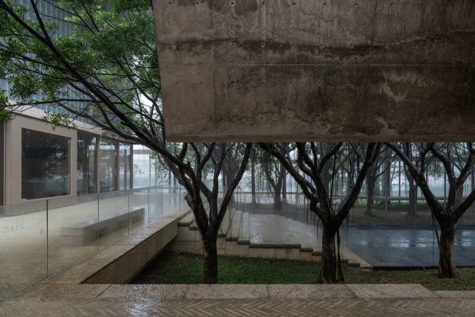 Ananya Art Center Guangzhou Branch and Community Canteen by Vector Architects