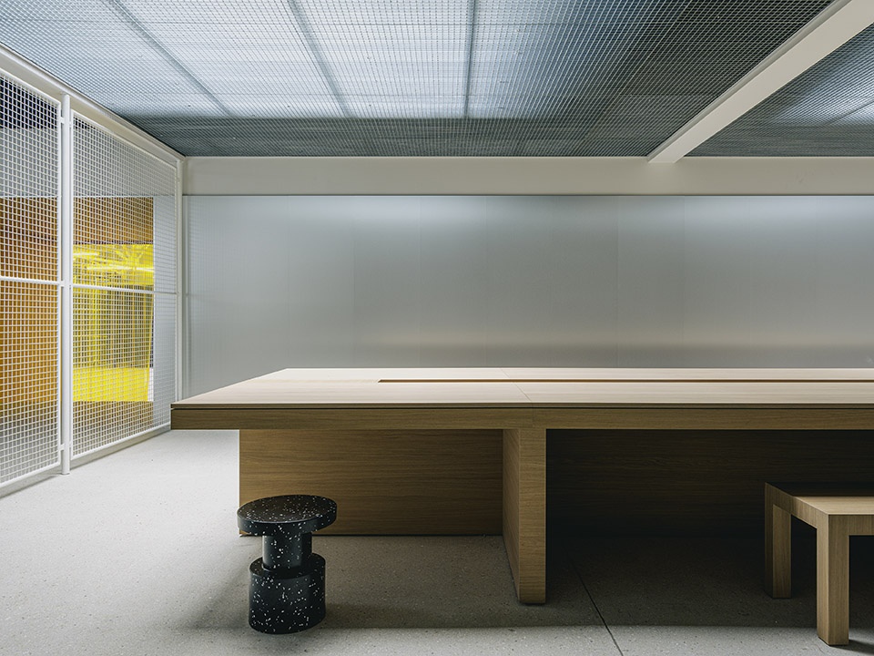 yard house by exbrayat enrico architectes