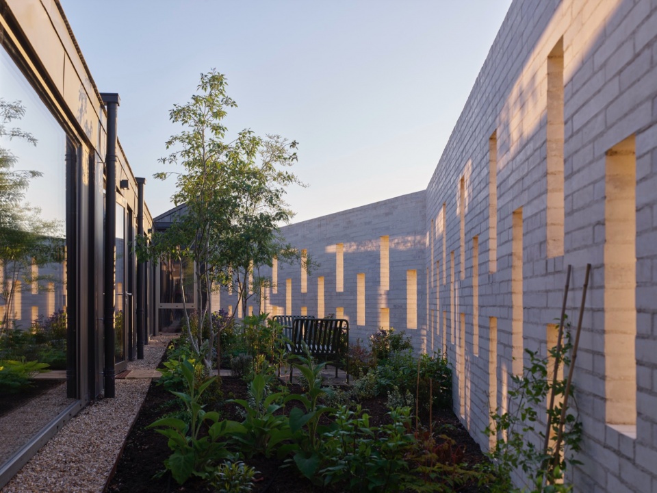 St Raphael s at Mayfield by Adam Richards Architects