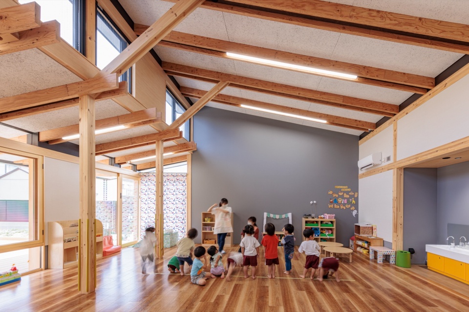 kurashiki central hospital miwa nursery school by nikken sekkei