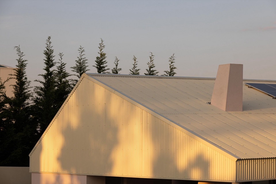 casa do alpendre by vasco burnay arquitectura