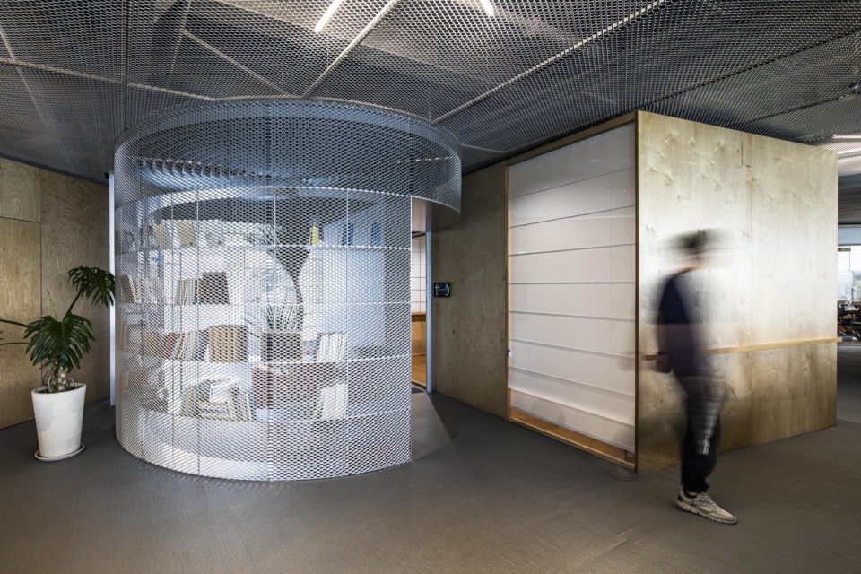 MORE Office Renovation by TAOA