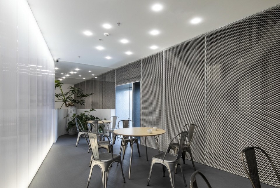 MORE Office Renovation by TAOA
