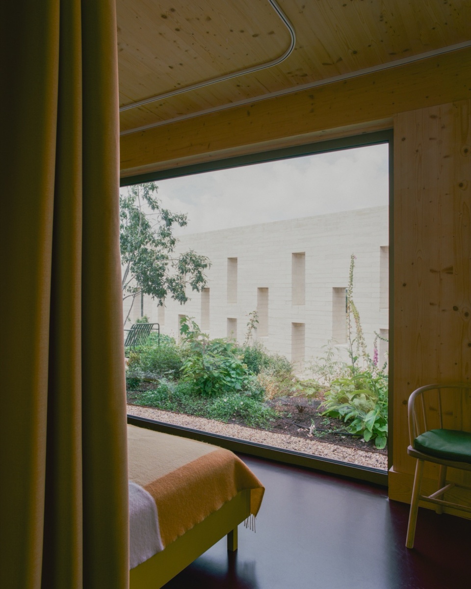 St Raphael s at Mayfield by Adam Richards Architects
