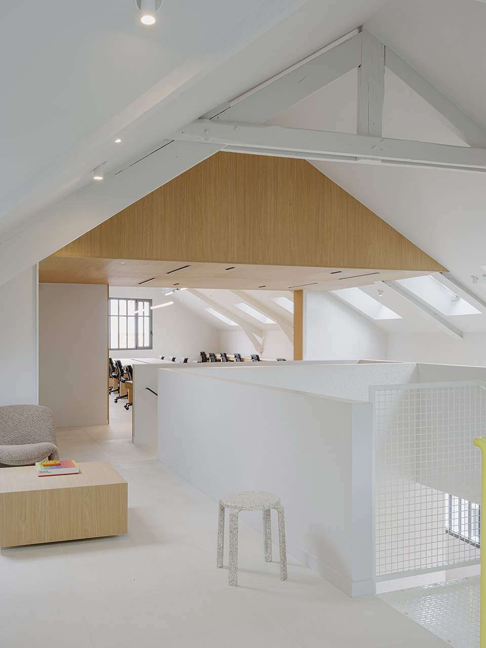 yard house by exbrayat enrico architectes