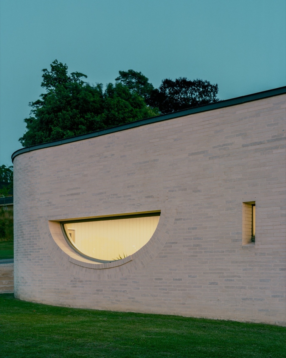 St Raphael s at Mayfield by Adam Richards Architects