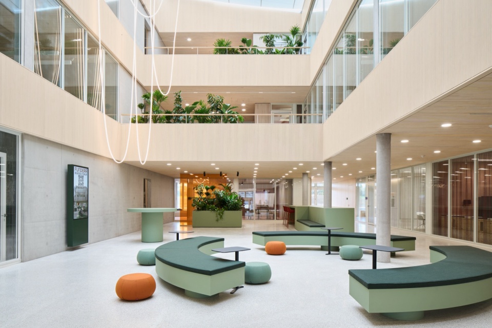 FUNDERA Business Forum by Ippolito Fleitz Group