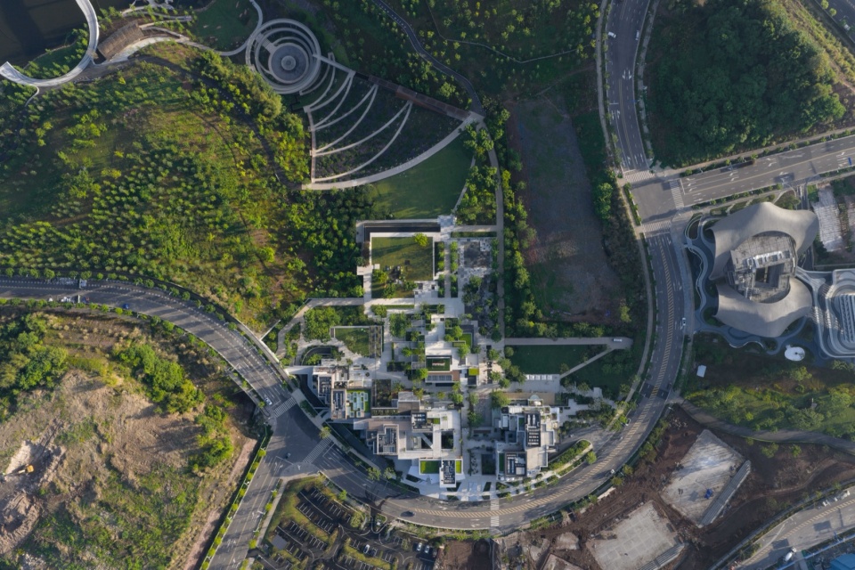 Green Heart Commercial Complex A4X Art Center by E Plus Design