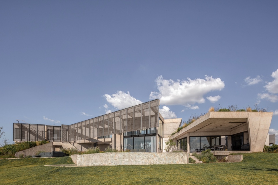 lomadas house by grizzo studio