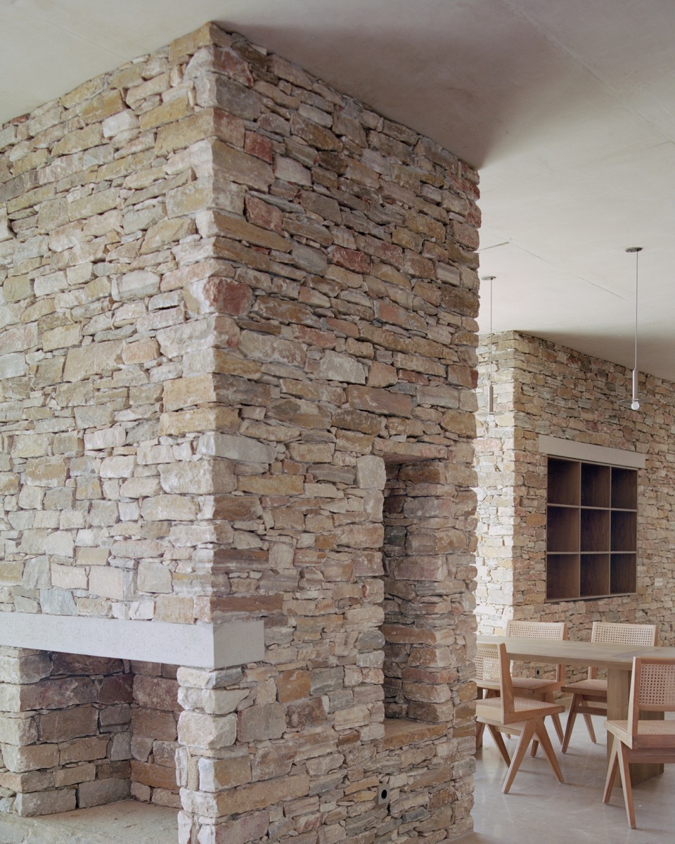 beneath the earth fysika by alexandre pavlidis architect