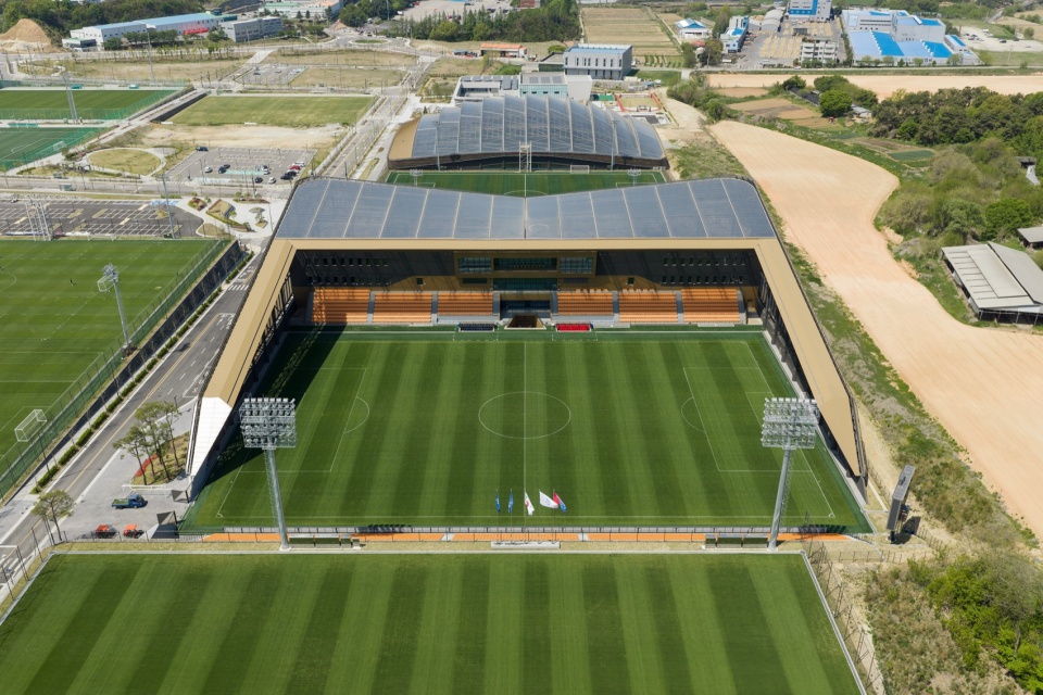 KOREAN FOOTBALL PARK by UNS