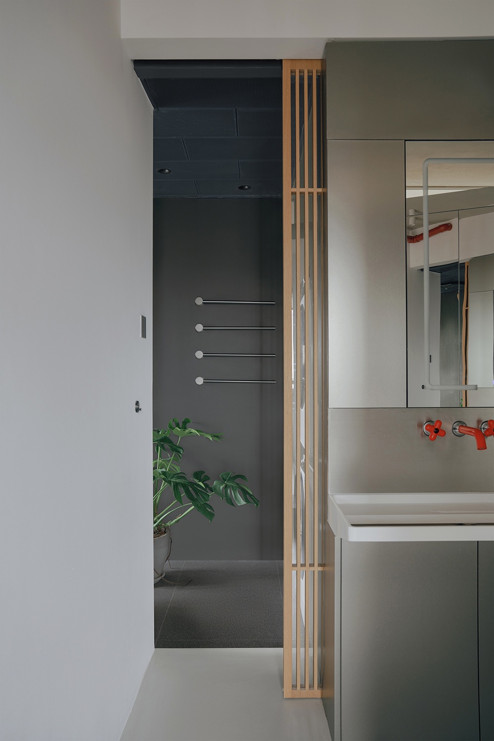 69 m2 Apartment Renovation by FUYUDI STUDIO