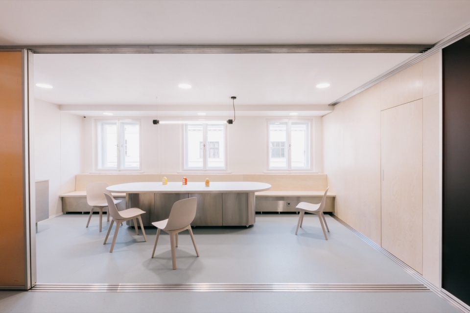 popstar tea space by holky rady architekturu