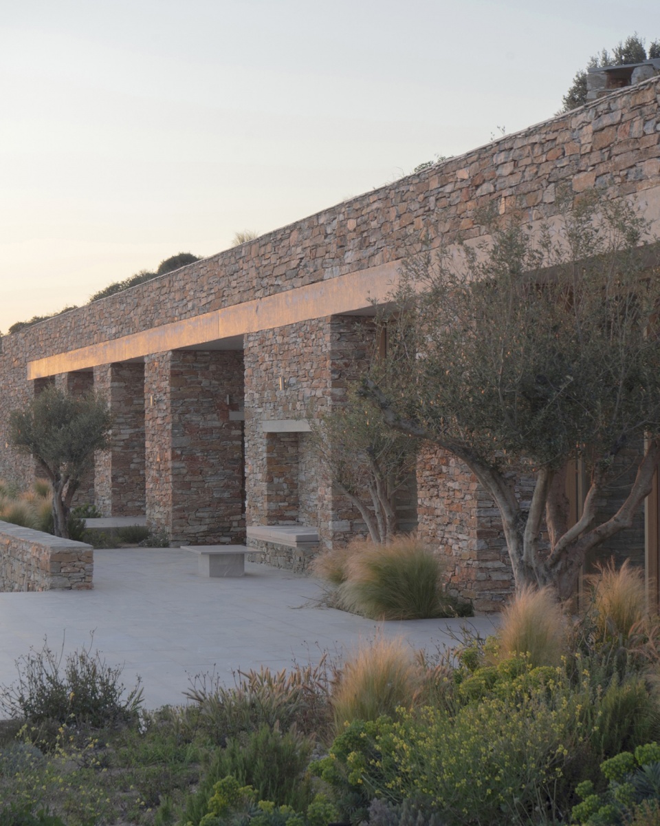 beneath the earth fysika by alexandre pavlidis architect