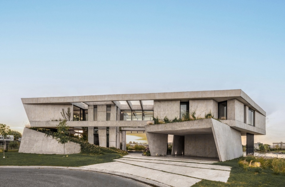 lomadas house by grizzo studio
