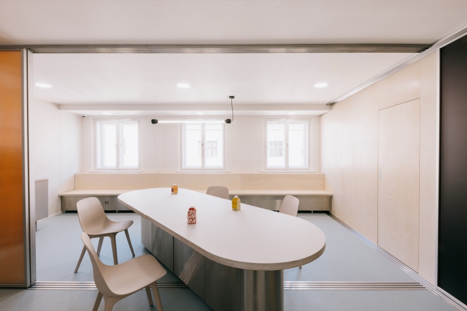 popstar tea space by holky rady architekturu
