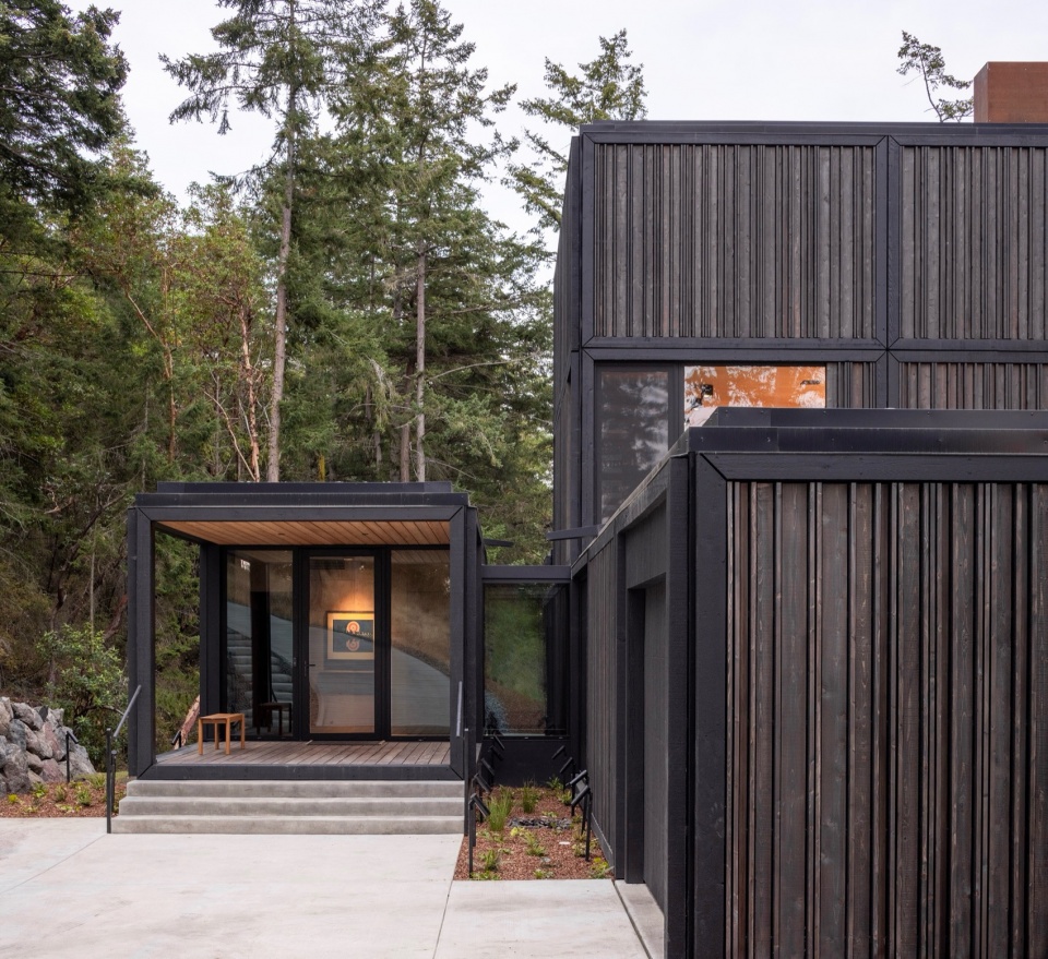 Discovery Bay House by Dekleva Gregoric Architects