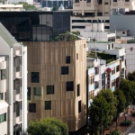 GARDEN CURTAIN WALL by Formwerkz Architects