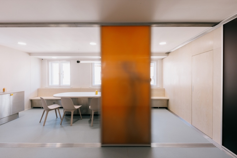 popstar tea space by holky rady architekturu