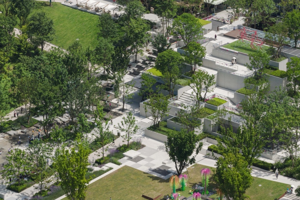 Green Heart Commercial Complex A4X Art Center by E Plus Design
