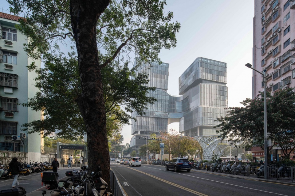 Luohu Library and Youth Activity Center by HHD Shenzhen Huahui Design iDEA