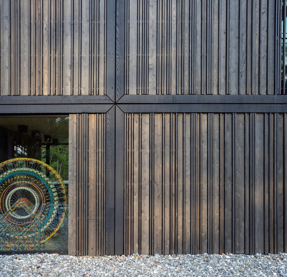 Discovery Bay House by Dekleva Gregoric Architects