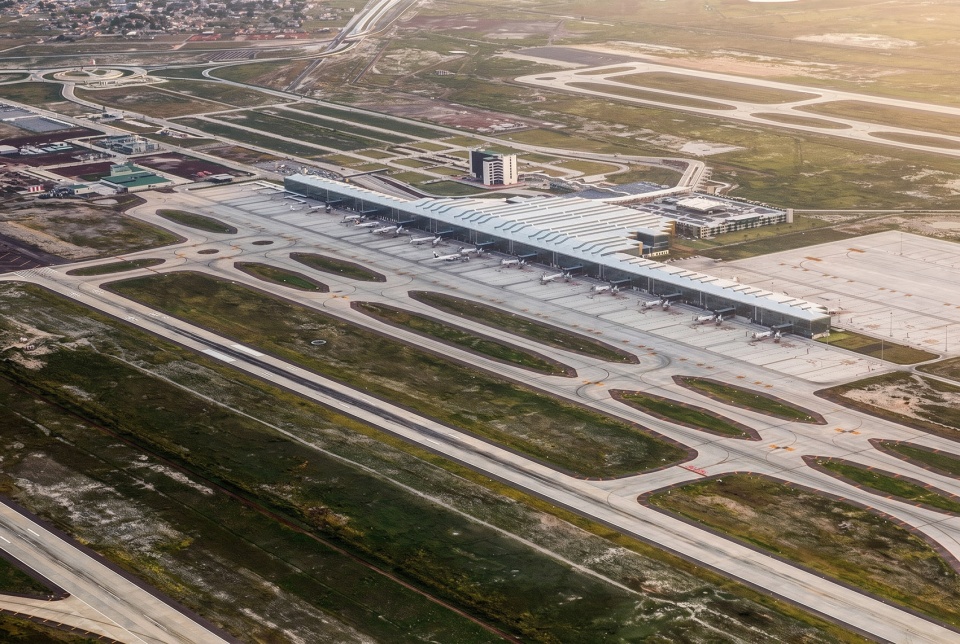 felipe angeles international airport by fgp atelier