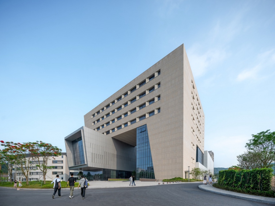Science and Engineering Building Complex at Beijing Normal University Zhuhai Campus