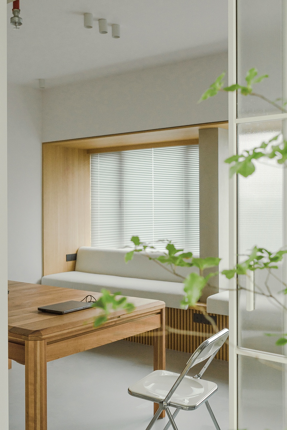 69 m2 Apartment Renovation by FUYUDI STUDIO
