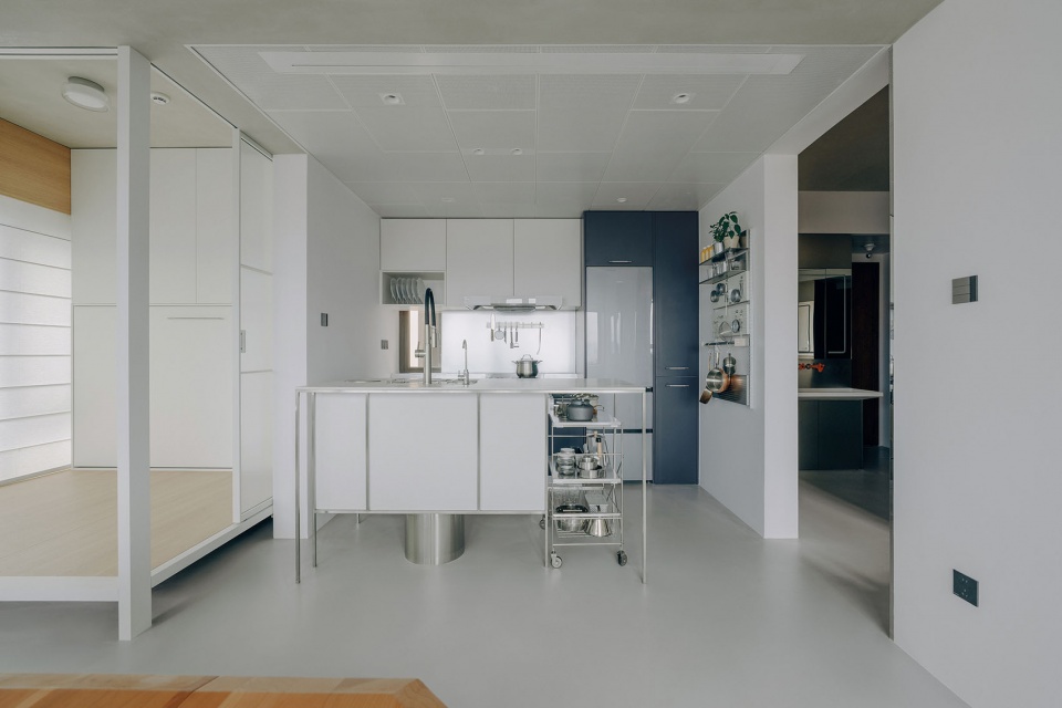 69 m2 Apartment Renovation by FUYUDI STUDIO