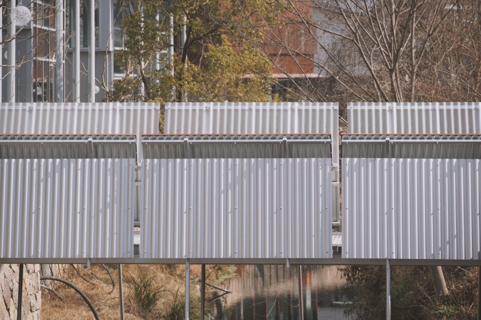 easel bridge by xbtw office