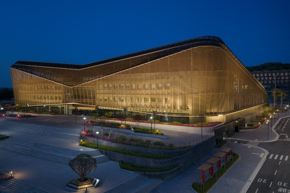 KOREAN FOOTBALL PARK by UNS