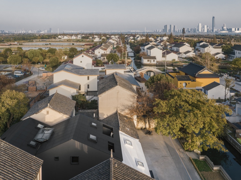 heart fields house over house by wutopia lab