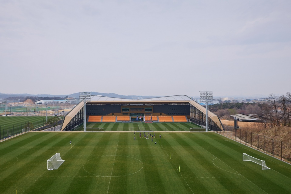KOREAN FOOTBALL PARK by UNS