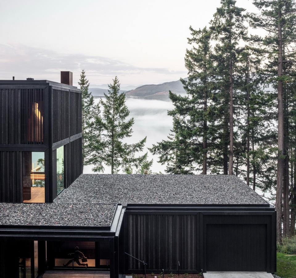Discovery Bay House by Dekleva Gregoric Architects