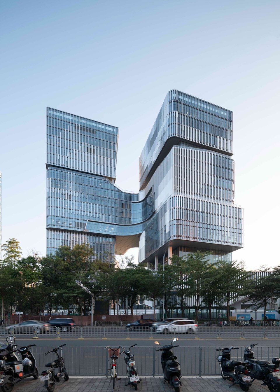 Luohu Library and Youth Activity Center by HHD Shenzhen Huahui Design iDEA
