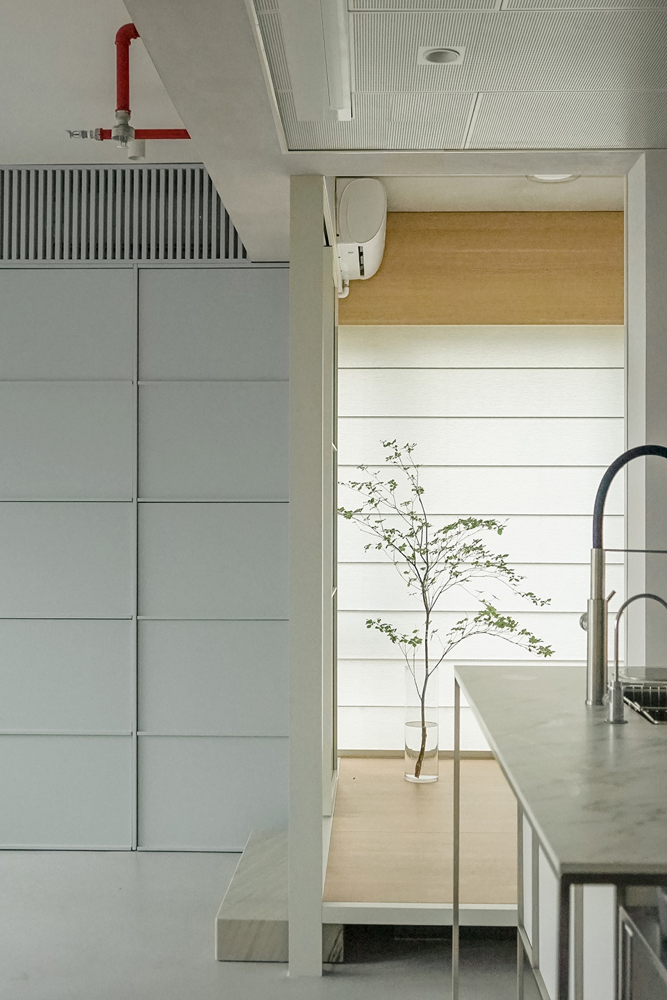 69 m2 Apartment Renovation by FUYUDI STUDIO