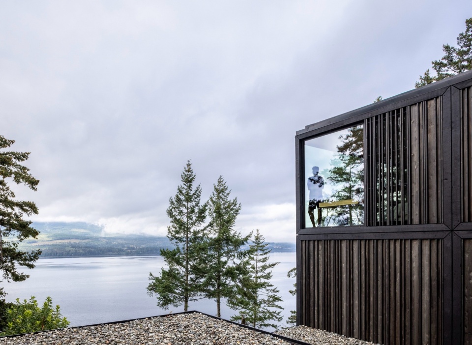 Discovery Bay House by Dekleva Gregoric Architects