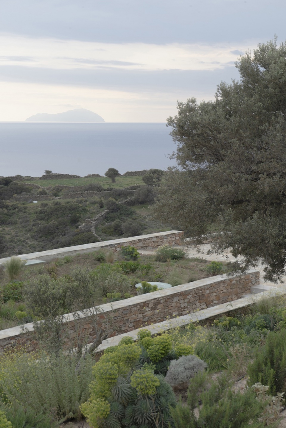 beneath the earth fysika by alexandre pavlidis architect