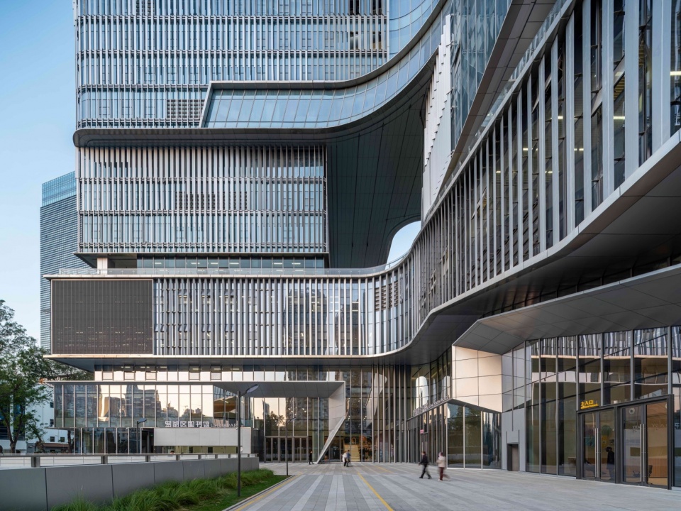 Luohu Library and Youth Activity Center by HHD Shenzhen Huahui Design iDEA