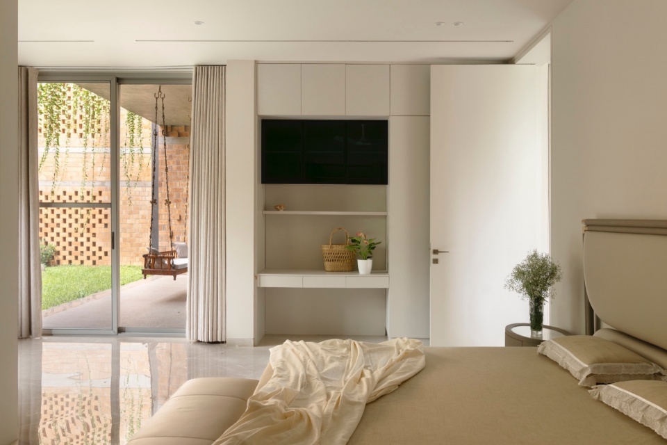 Twilight HOUSE by Architecture Paradigm
