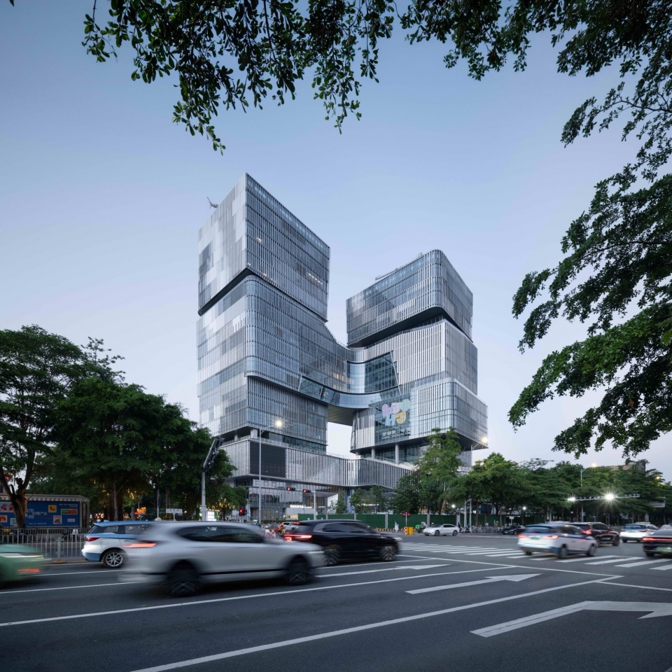 Luohu Library and Youth Activity Center by HHD Shenzhen Huahui Design iDEA
