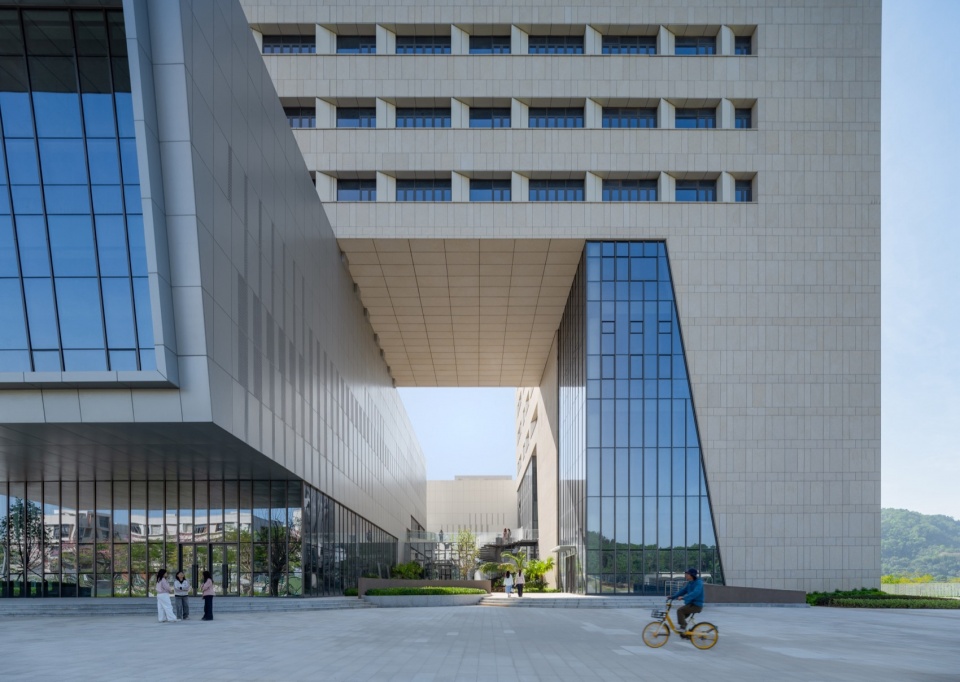 Science and Engineering Building Complex at Beijing Normal University Zhuhai Campus