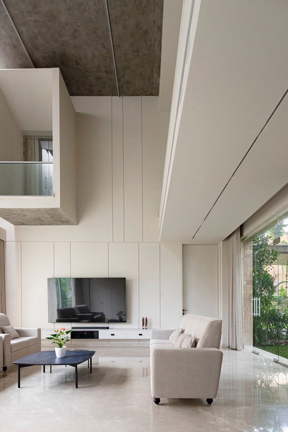 Twilight HOUSE by Architecture Paradigm